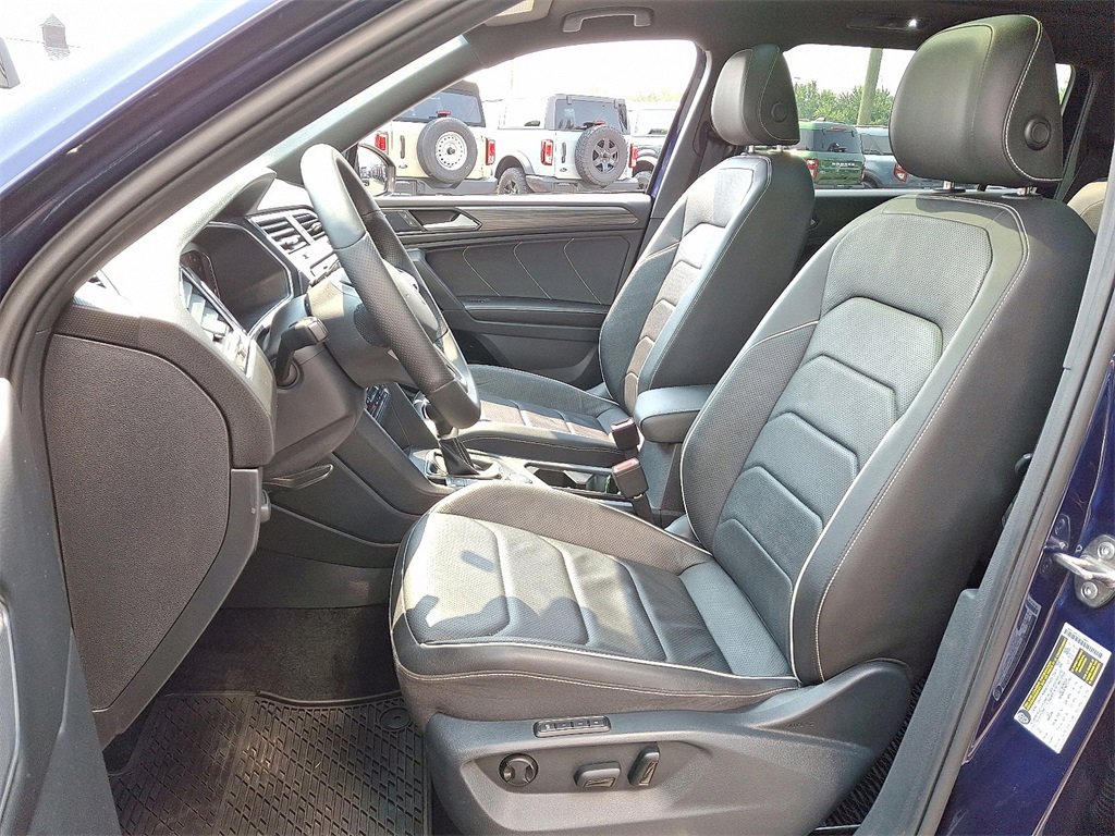 Used 2022 Volkswagen Tiguan SEL R-Line image 14