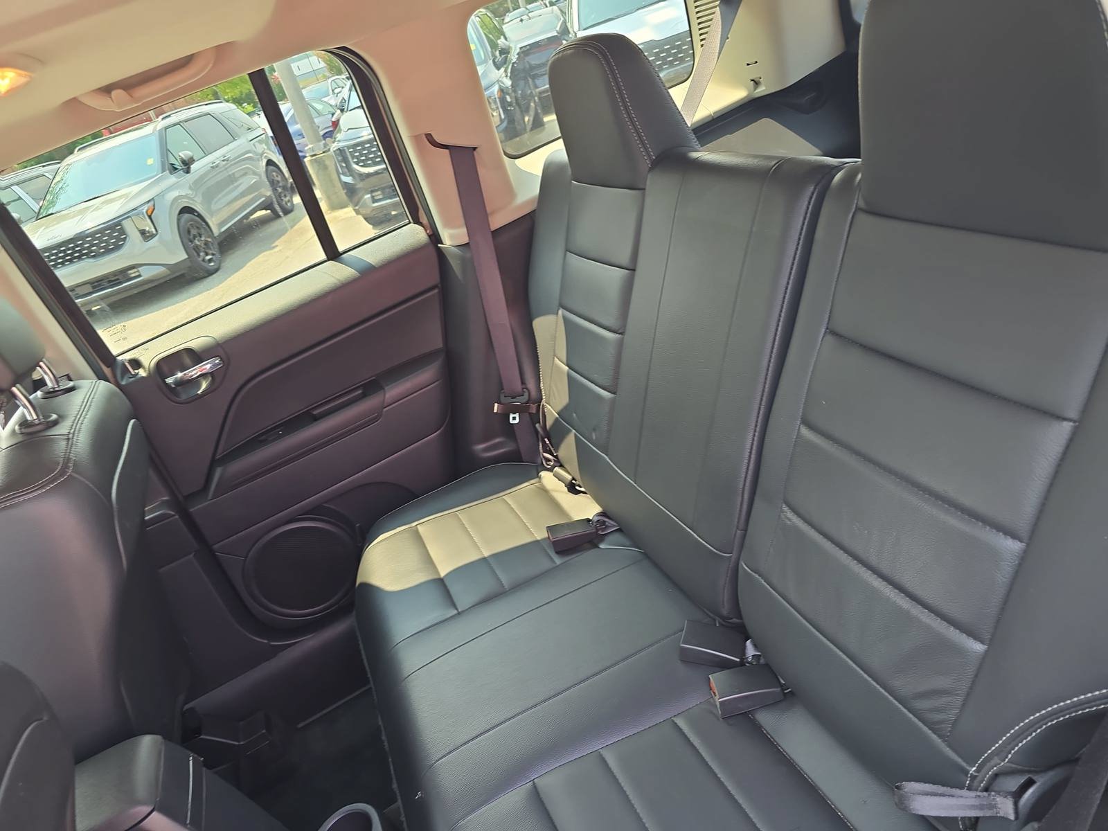 Used 2017 Jeep Patriot High Altitude AWD/4WD image 13