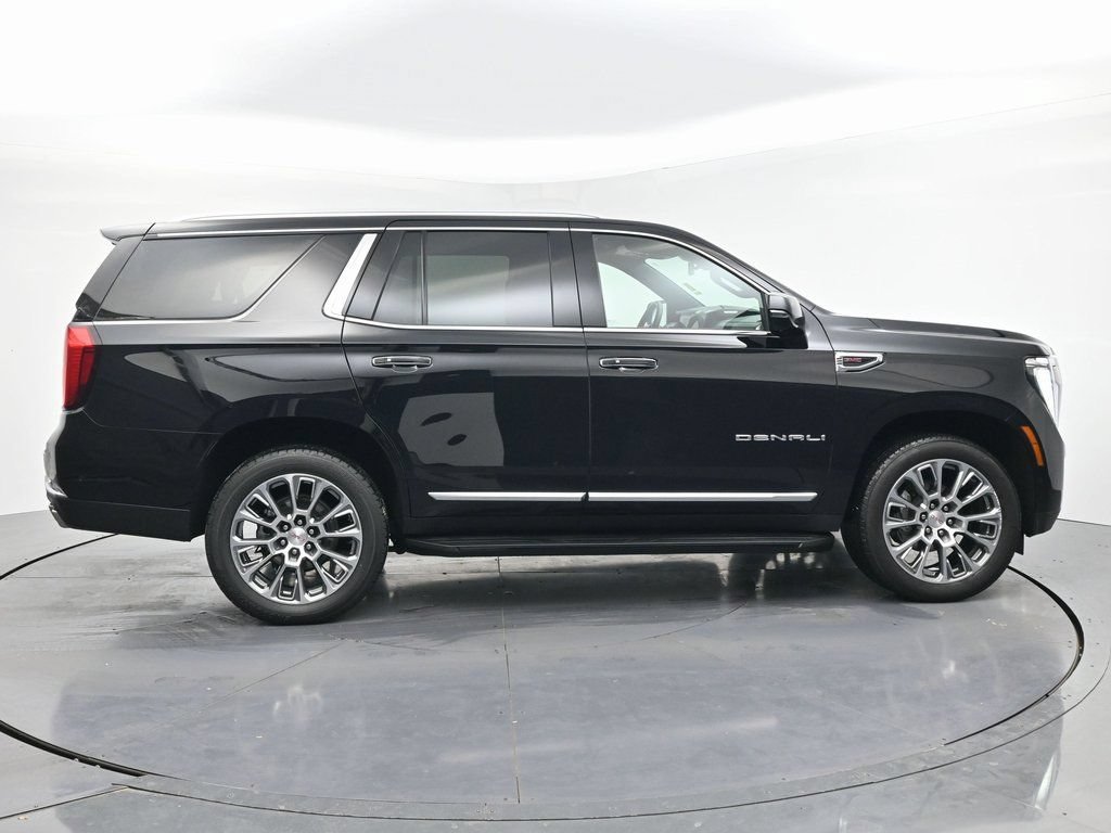 Used 2025 GMC Yukon Denali AWD/4WD image 8