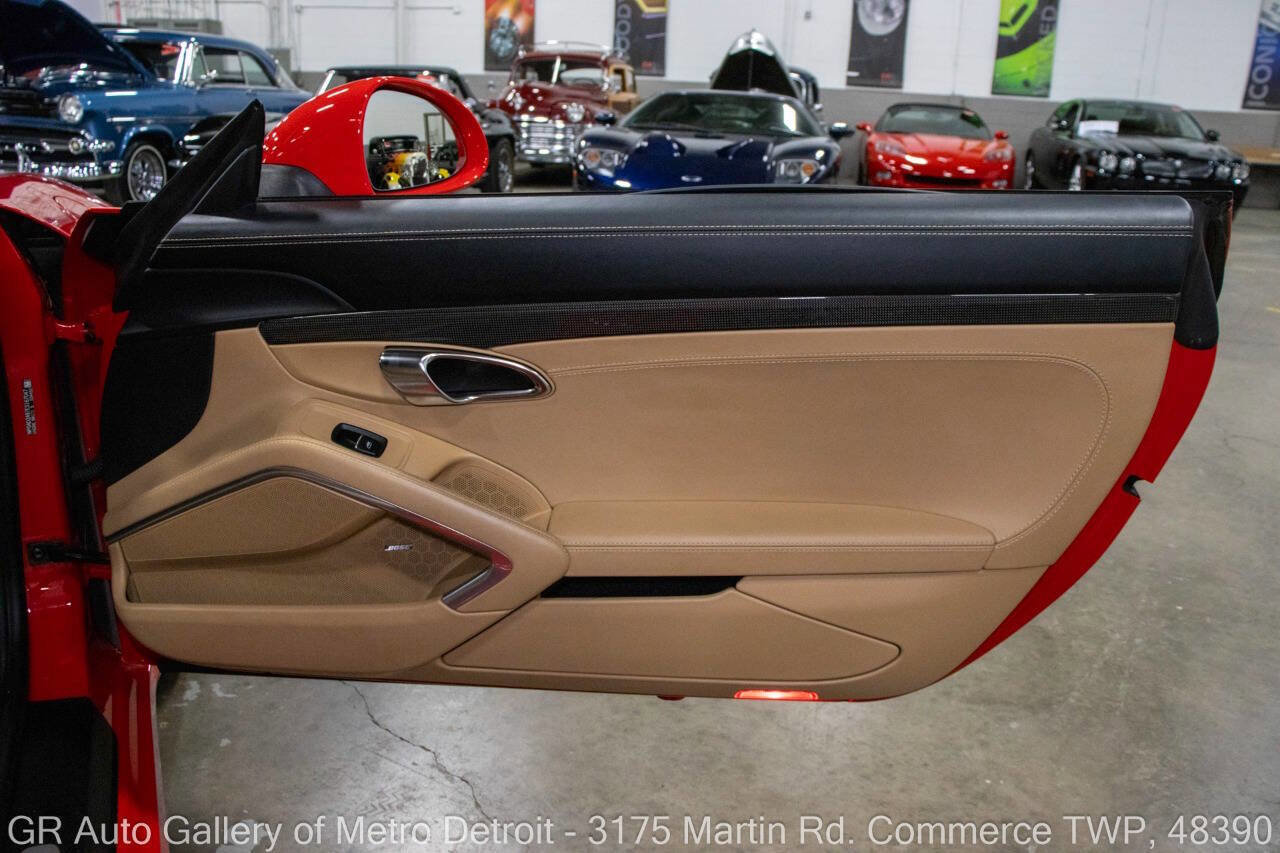 Used 2014 Porsche 911 Turbo S image 31