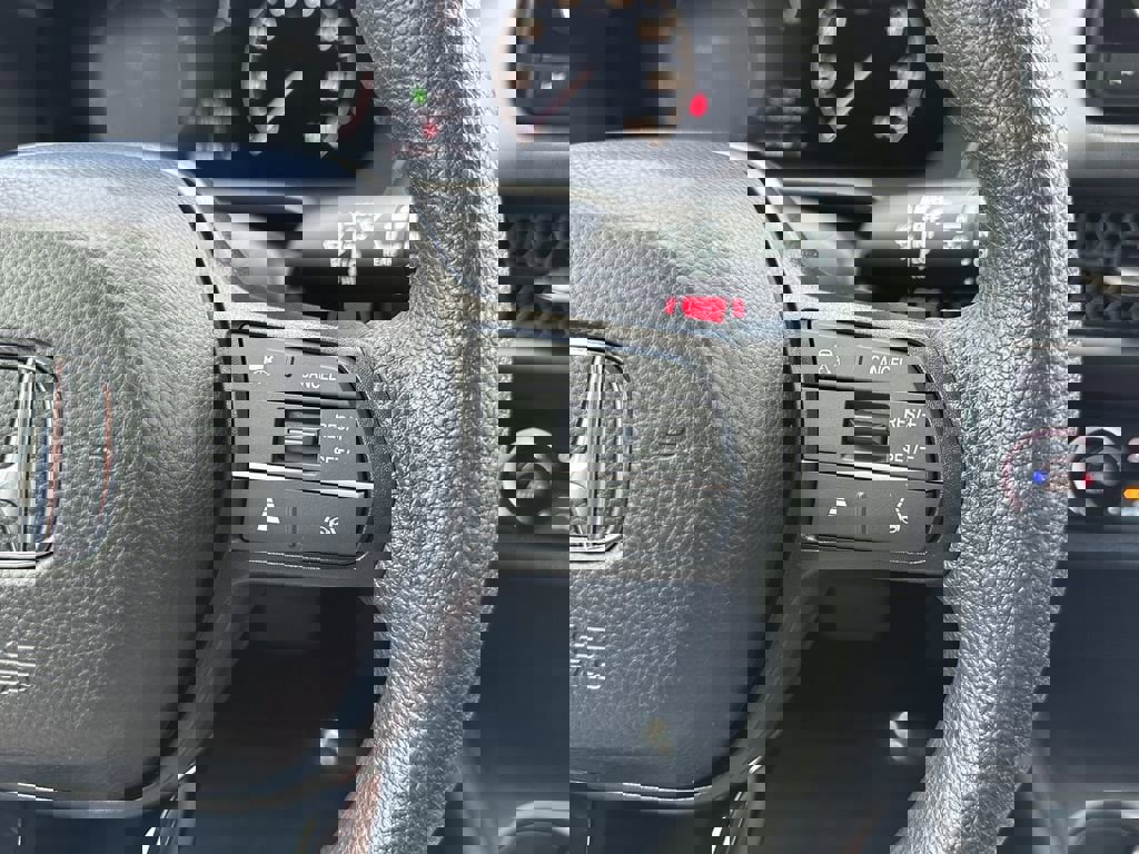 Used 2025 Honda HR-V LX image 30