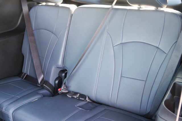 Used 2024 Buick Enclave Premium image 15