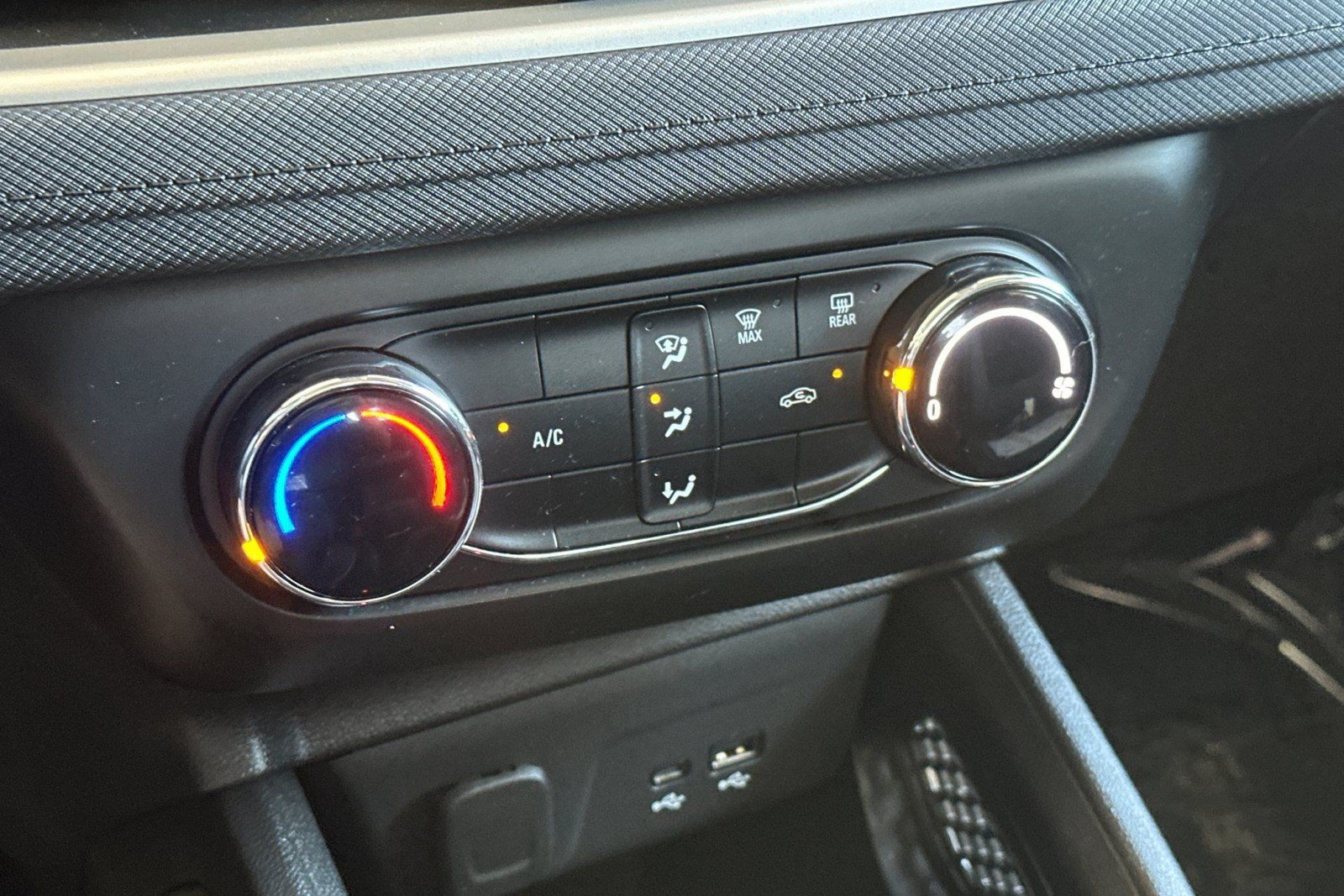 Used 2025 Chevrolet TrailBlazer LS w/ LS Convenience Package FWD image 21