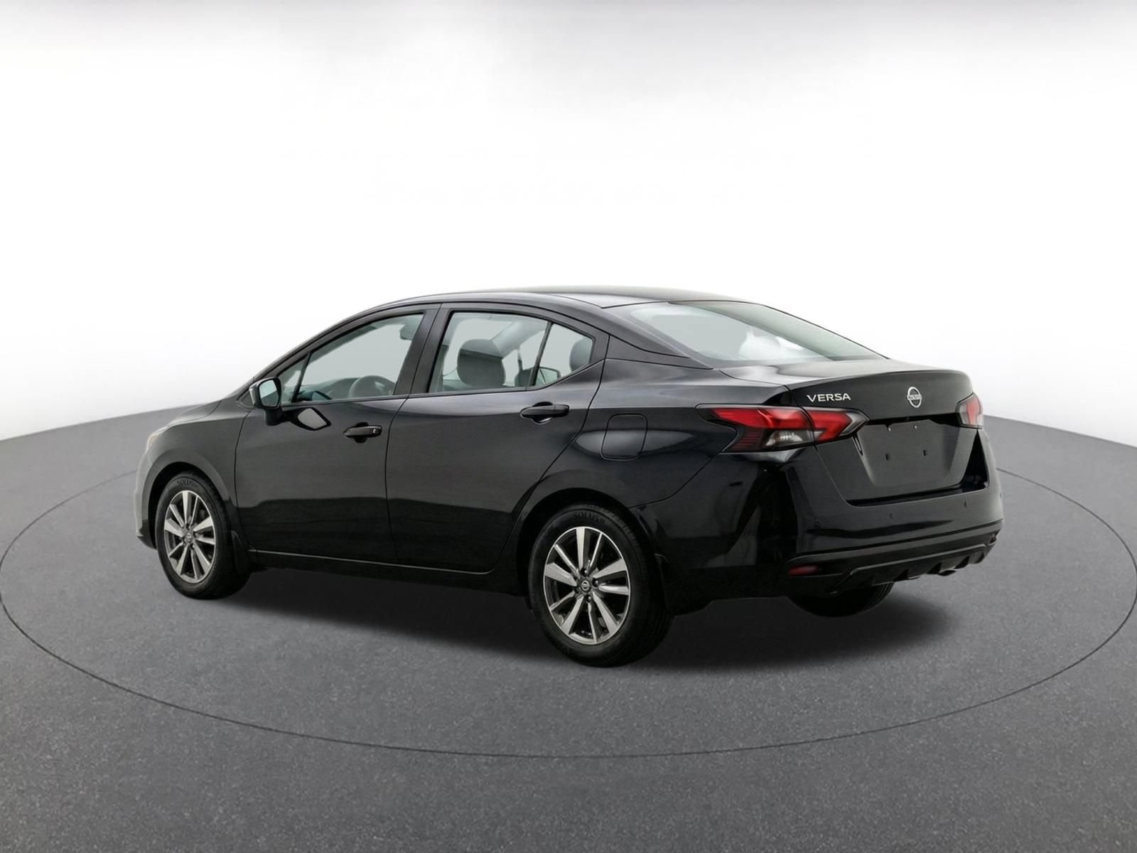 Used 2025 Nissan Versa SV FWD image 8