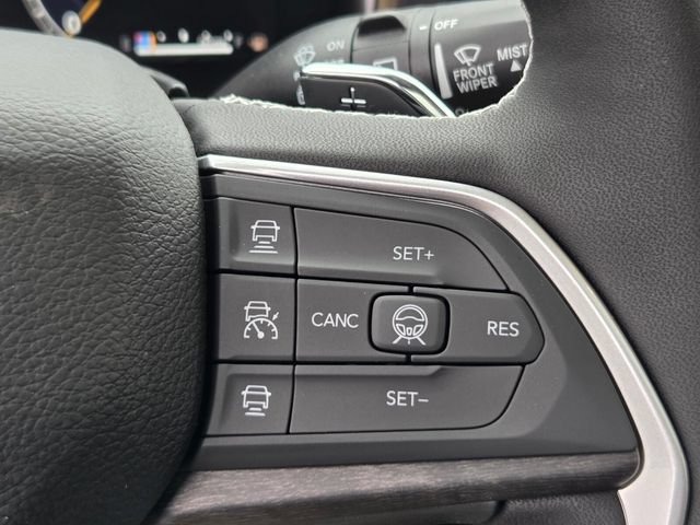 New 2026 Jeep Grand Cherokee Altitude RWD image 23