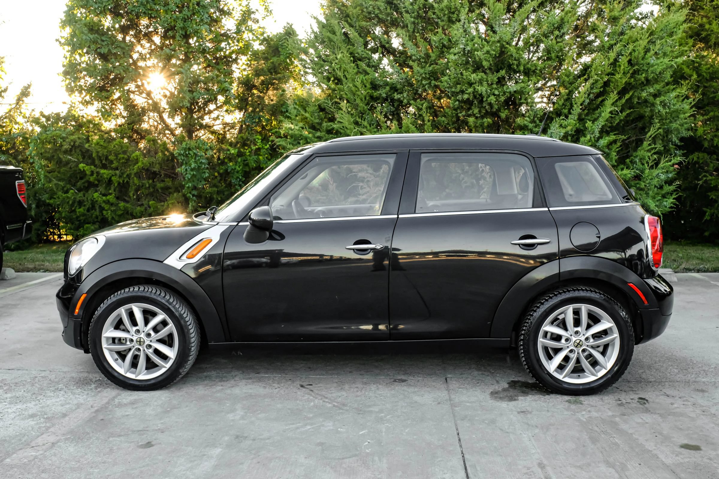 Used 2014 MINI Cooper Countryman FWD image 11