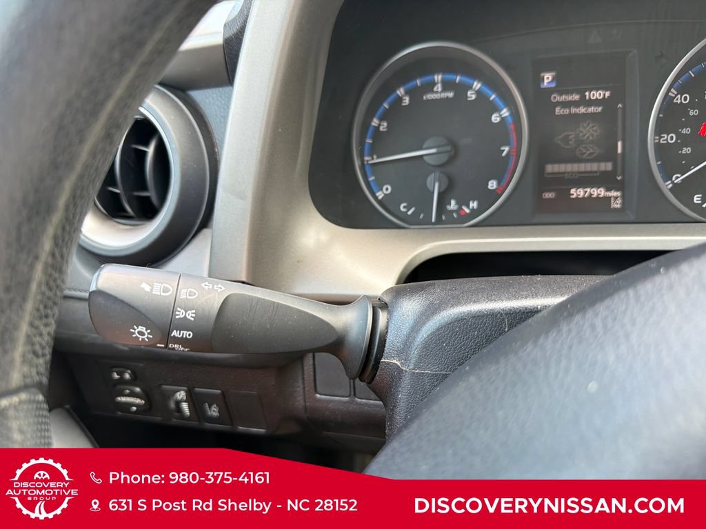 Used 2018 Toyota RAV4 LE FWD image 26