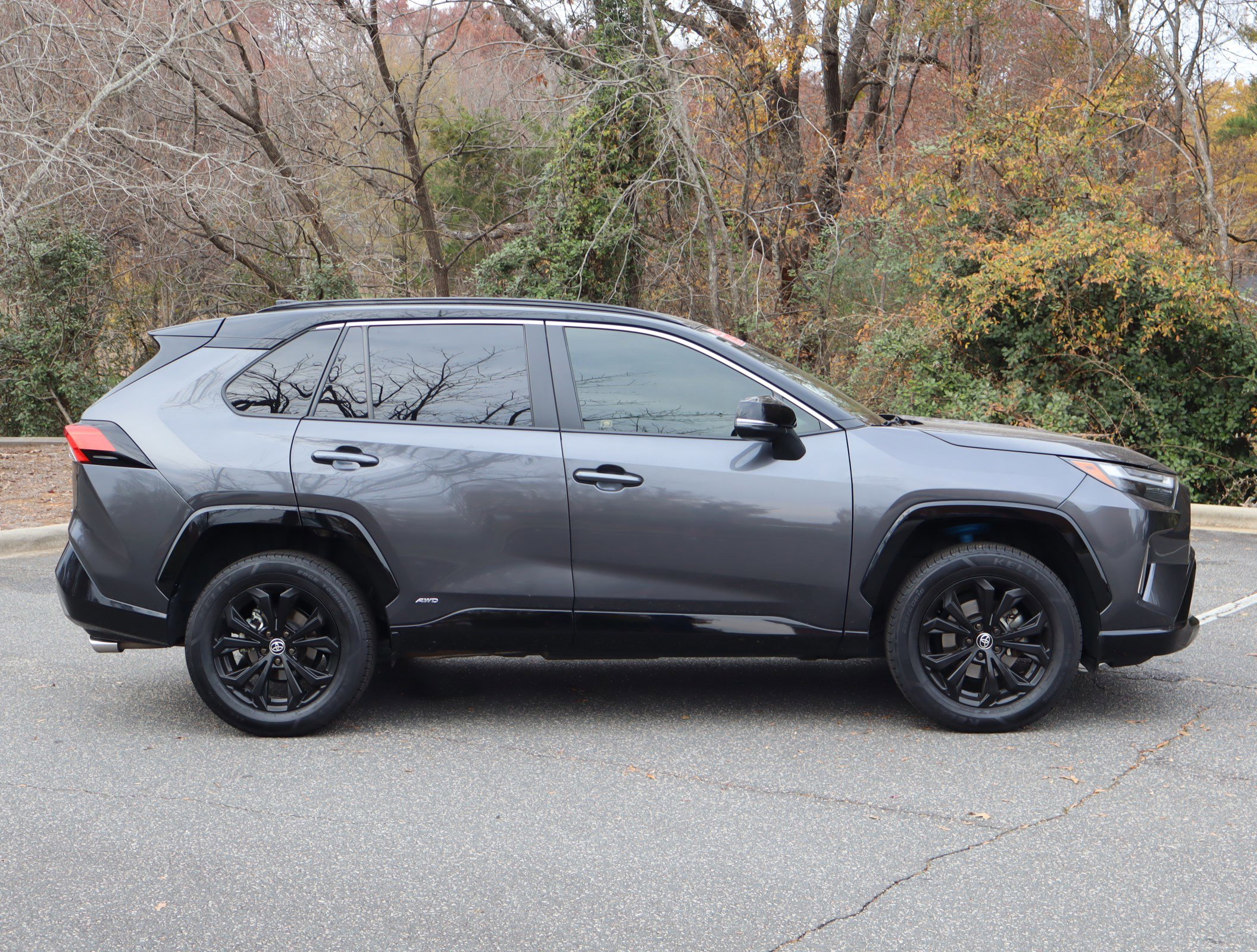 Used 2023 Toyota RAV4 XSE image 10