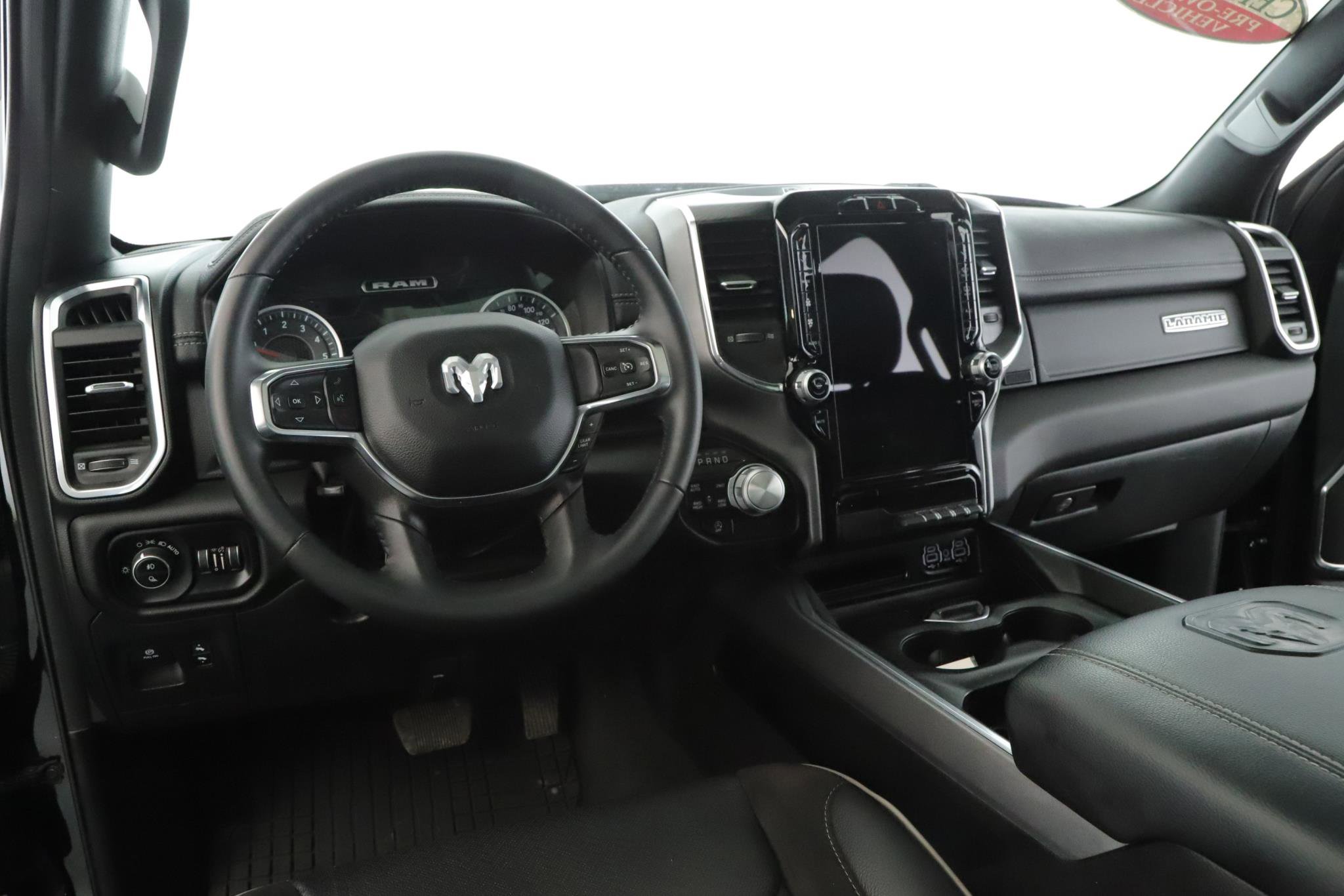 Used 2024 RAM 1500 Laramie AWD/4WD image 2