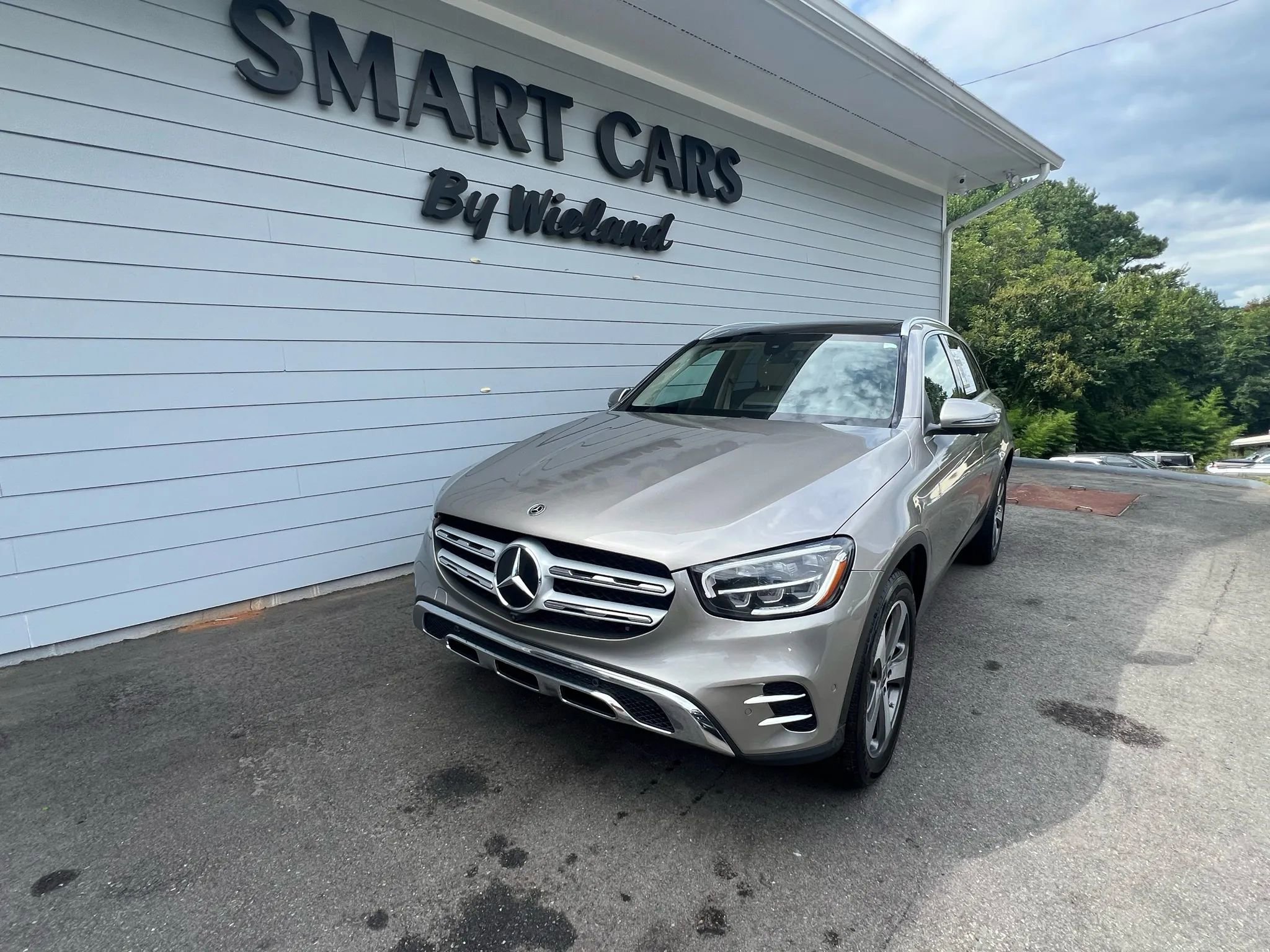 Used 2021 Mercedes-Benz GLC 300 image 1