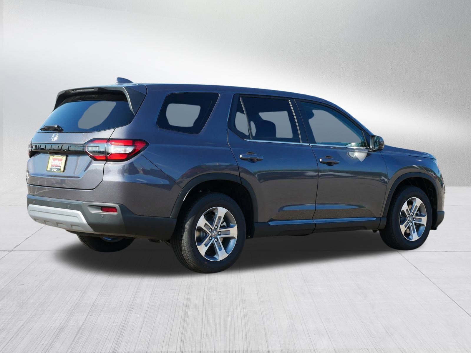 New 2025 Honda Pilot EX-L image 4