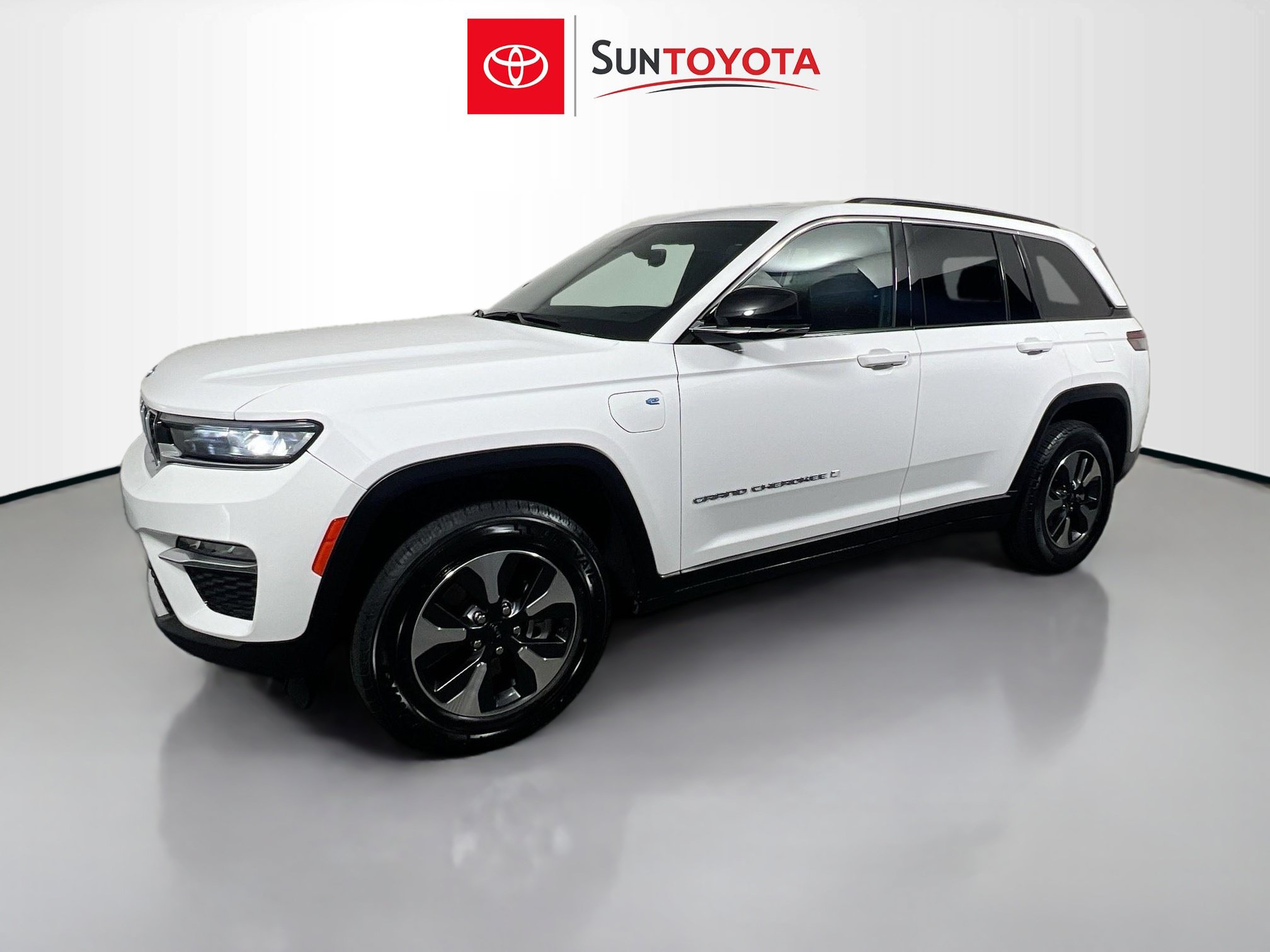 Used 2024 Jeep Grand Cherokee Limited 4xe AWD/4WD image 9