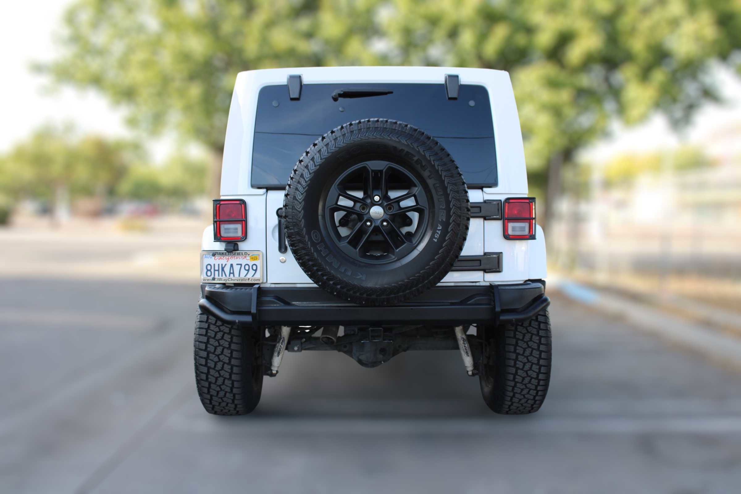 Used 2017 Jeep Wrangler Unlimited Sahara image 5