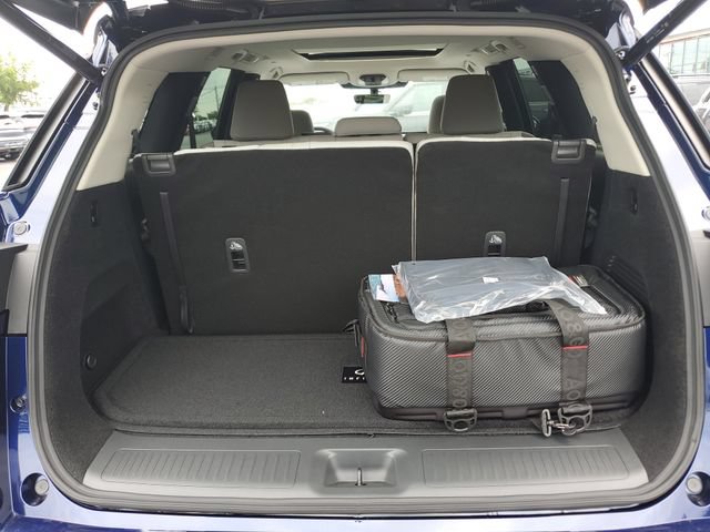 New 2027 INFINITI QX60 Luxe w/ Family Package AWD/4WD image 12