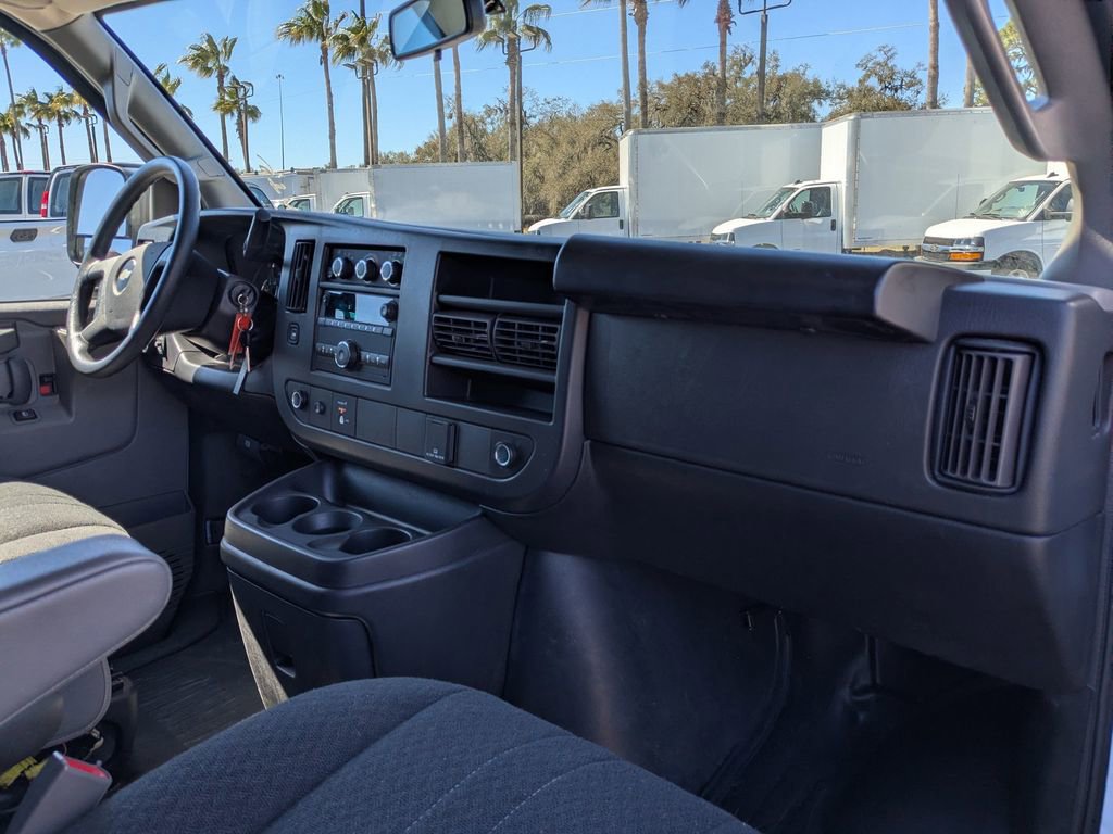 Used 2024 Chevrolet Express 2500 w/ Driver Convenience Package image 15