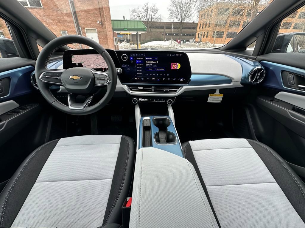 New 2026 Chevrolet Equinox EV LT image 20