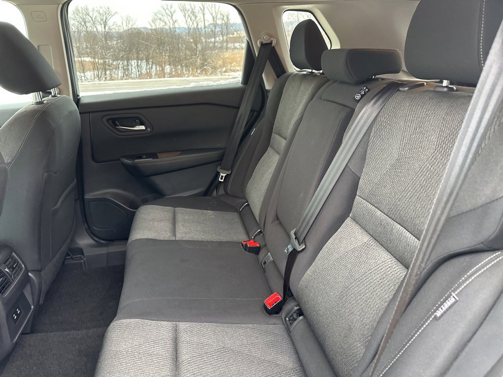 Used 2024 Nissan Rogue SV image 24