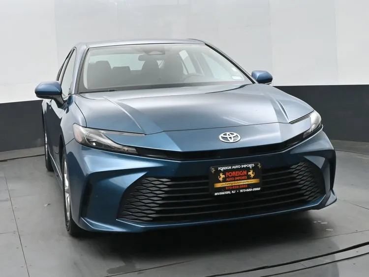 Used 2025 Toyota Camry LE FWD image 3