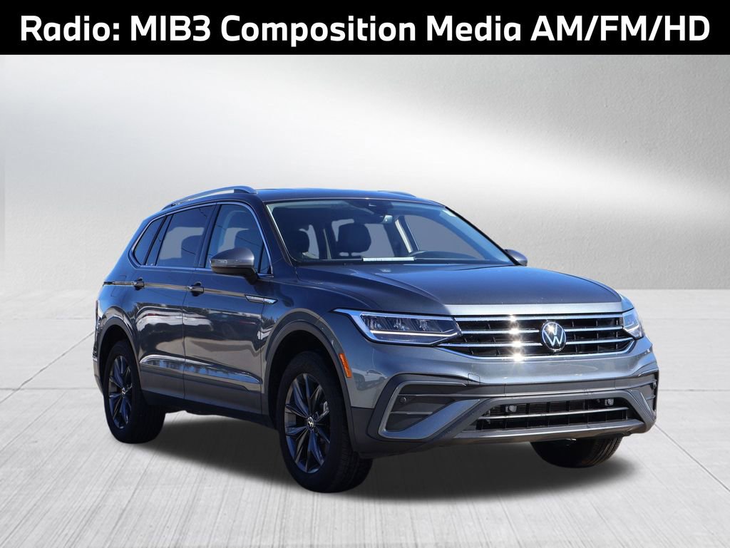 Used 2024 Volkswagen Tiguan SE image 3