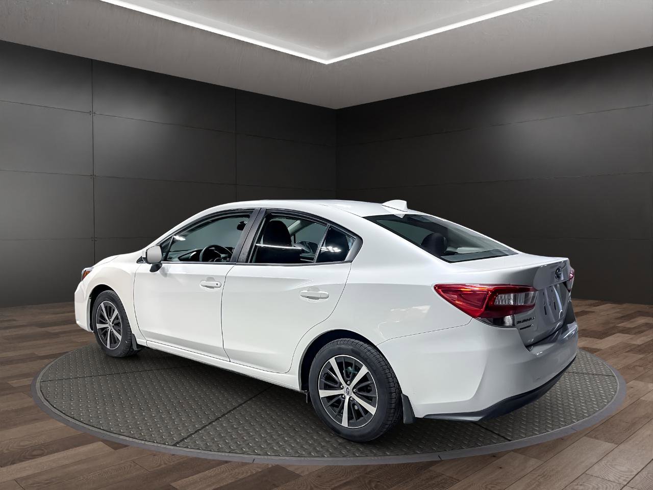 Used 2019 Subaru Impreza 2.0i Premium image 6