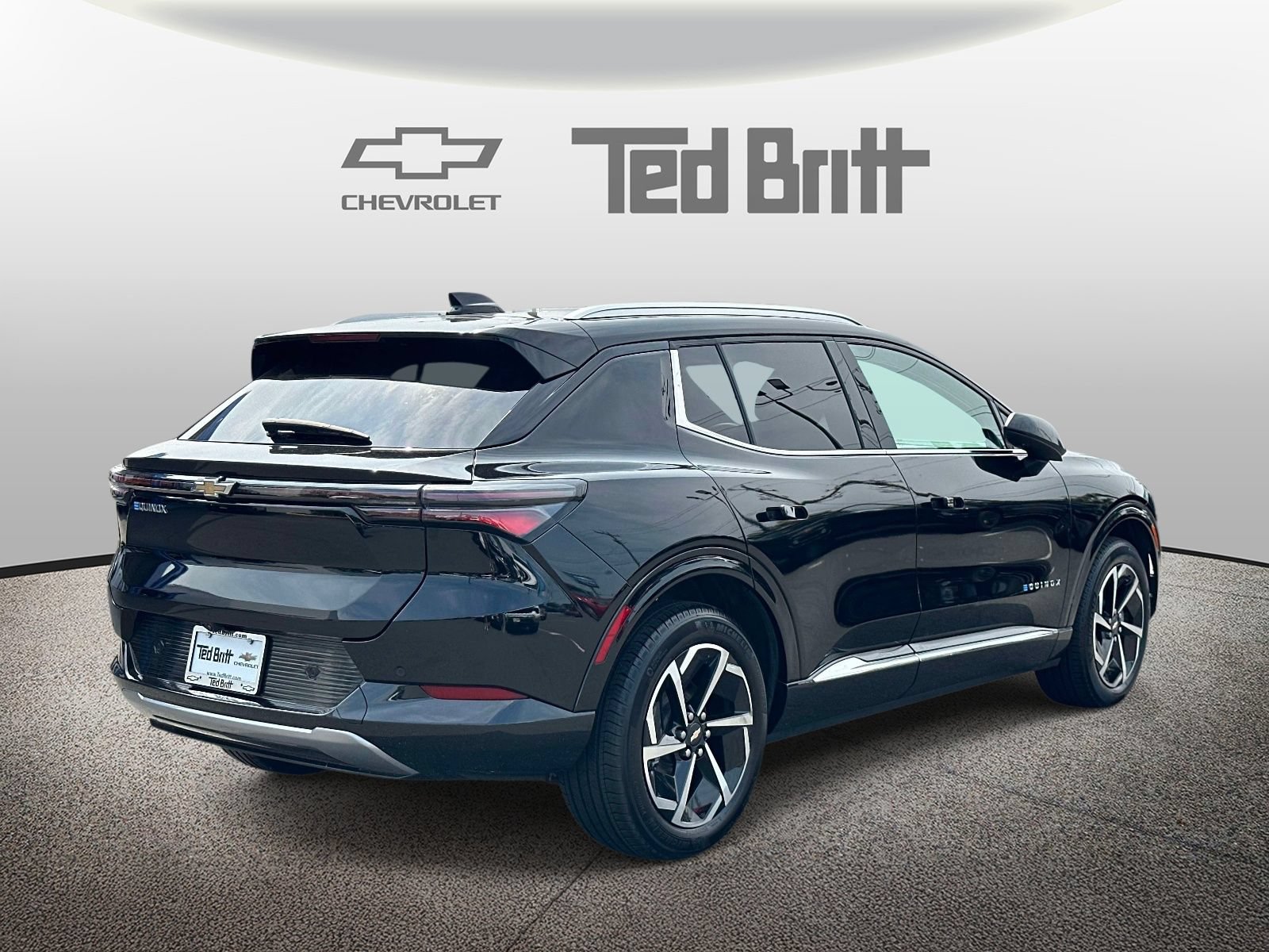 Certified 2024 Chevrolet Equinox EV LT FWD image 4