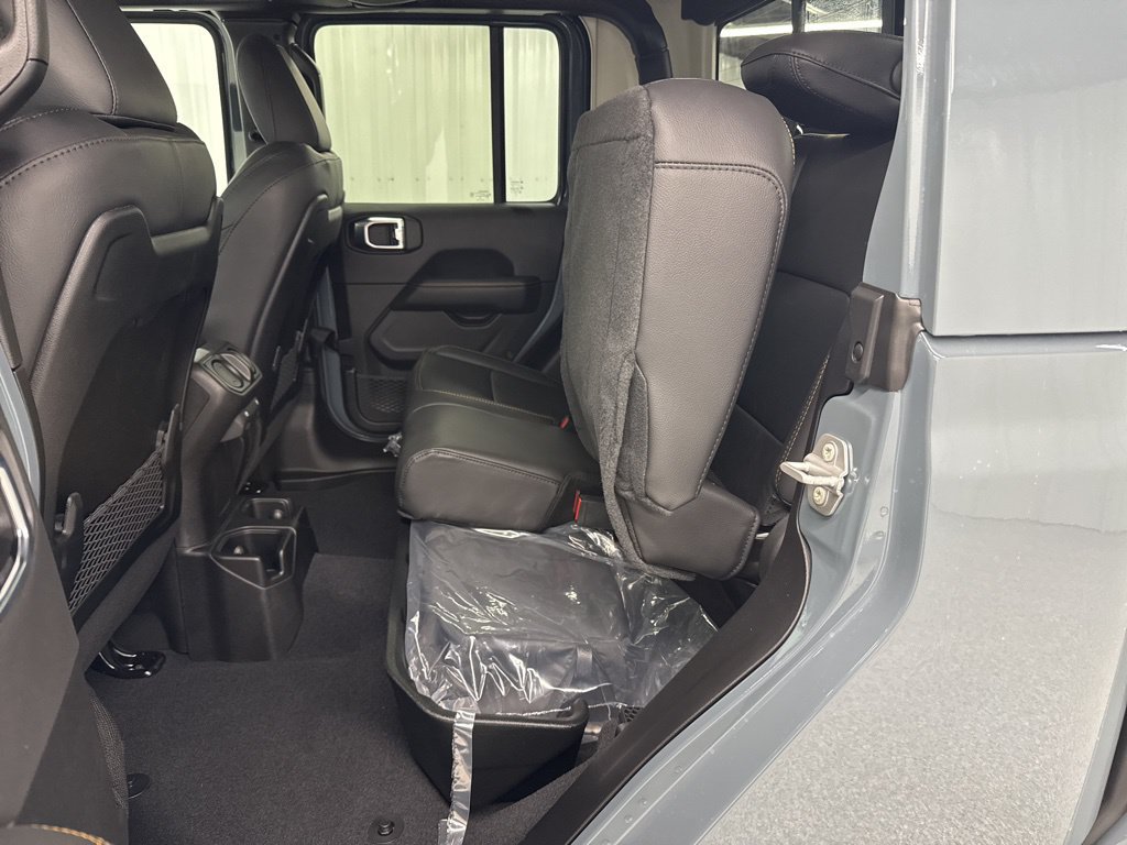 New 2026 Jeep Gladiator Sport AWD/4WD image 11