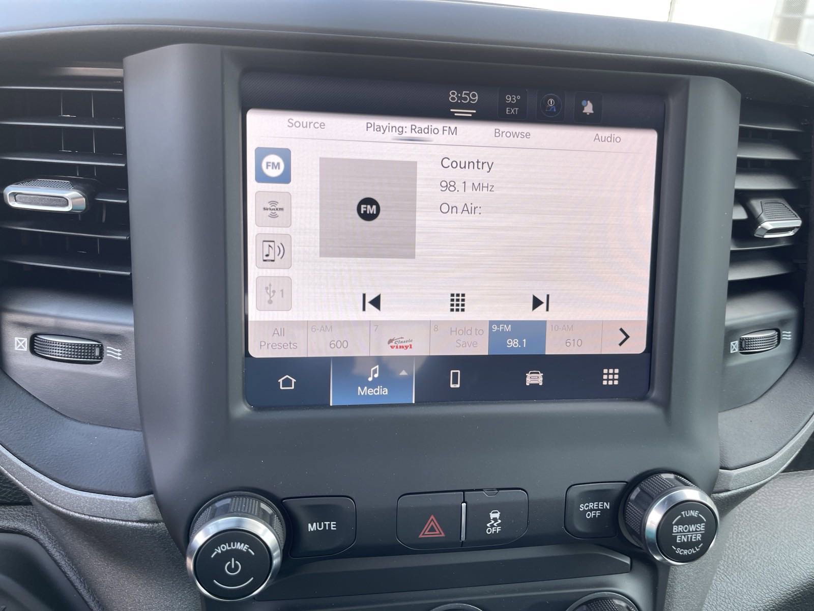 New 2024 RAM 3500 Tradesman w/ Chrome Appearance Group image 18