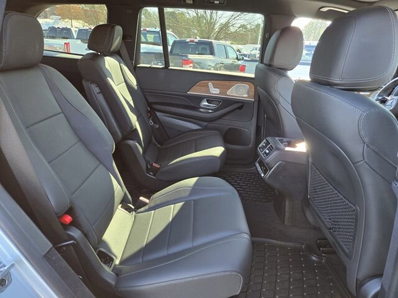 Used 2025 Mercedes-Benz GLS 450 450 4MATIC image 21