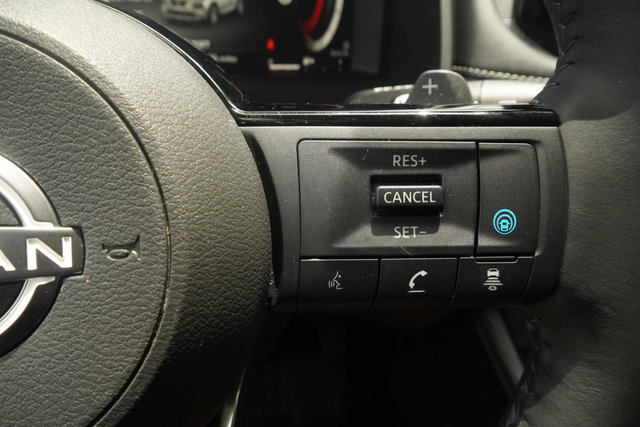 Used 2022 Nissan Rogue Platinum w/ Head-Up Display Package FWD image 13