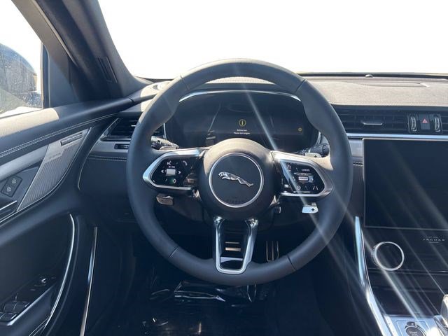 New 2024 Jaguar XF R-Dynamic SE AWD/4WD image 15