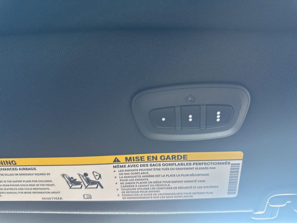 New 2026 Chrysler Pacifica Select image 33