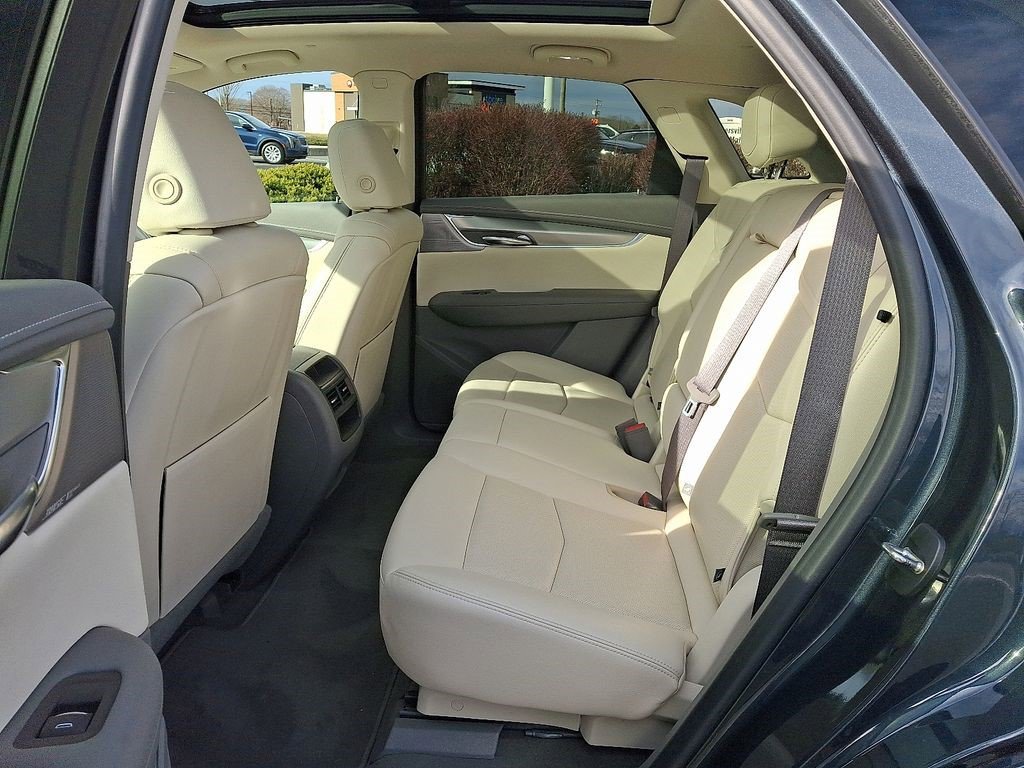 Certified 2021 Cadillac XT5 Premium Luxury image 12