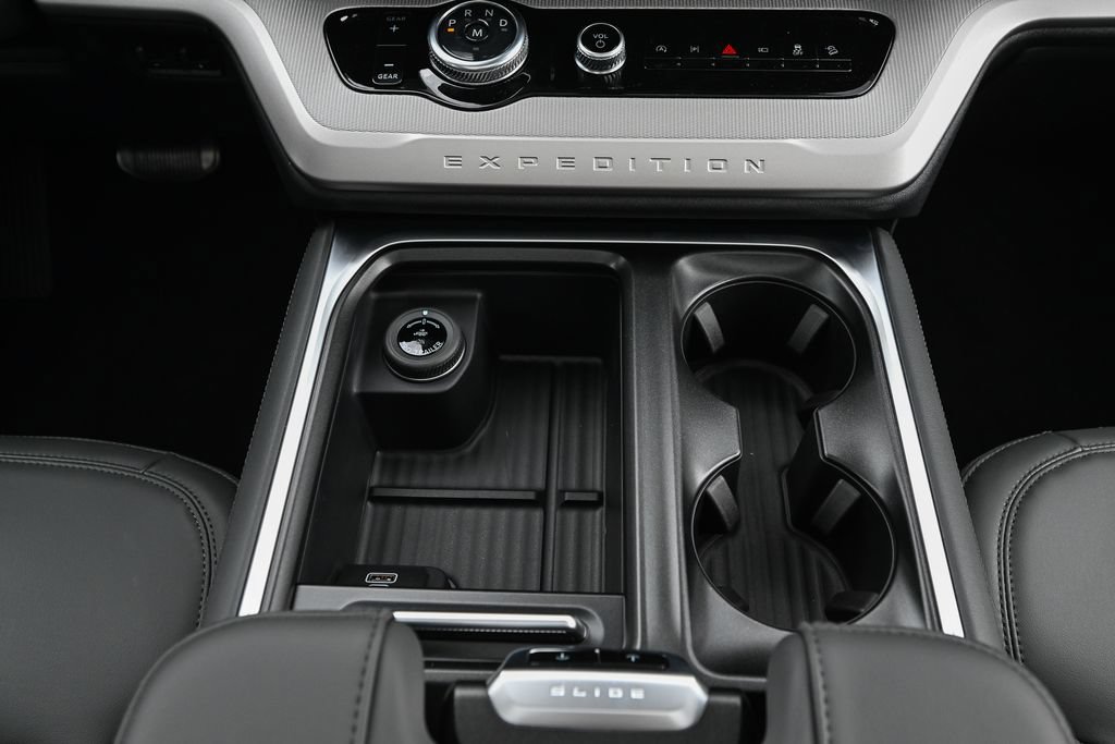 New 2026 Ford Expedition Active AWD/4WD image 31