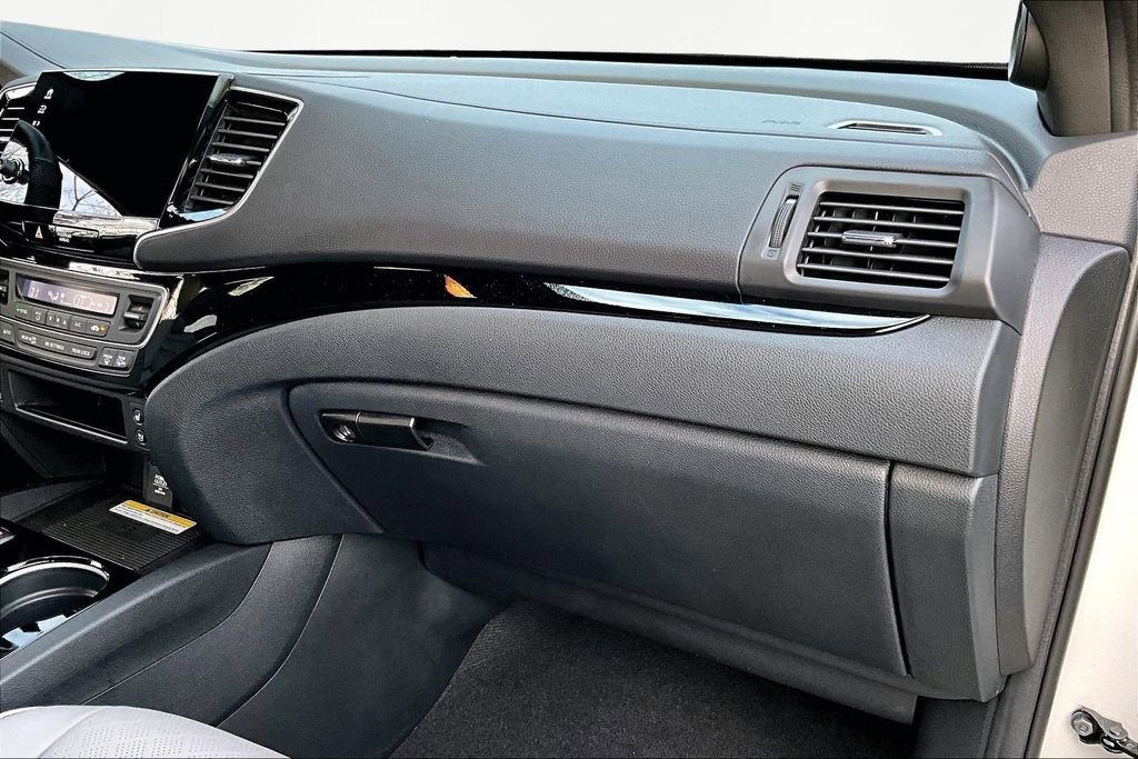 Used 2023 Honda Passport Elite image 20