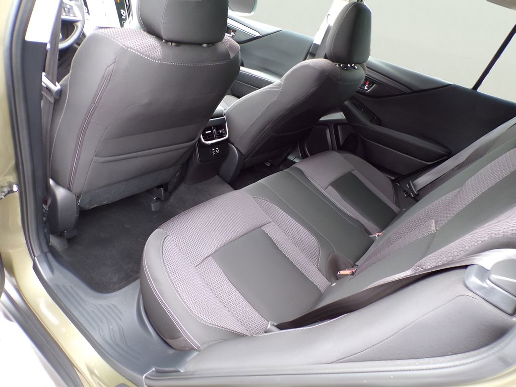 Used 2023 Subaru Outback Premium image 19
