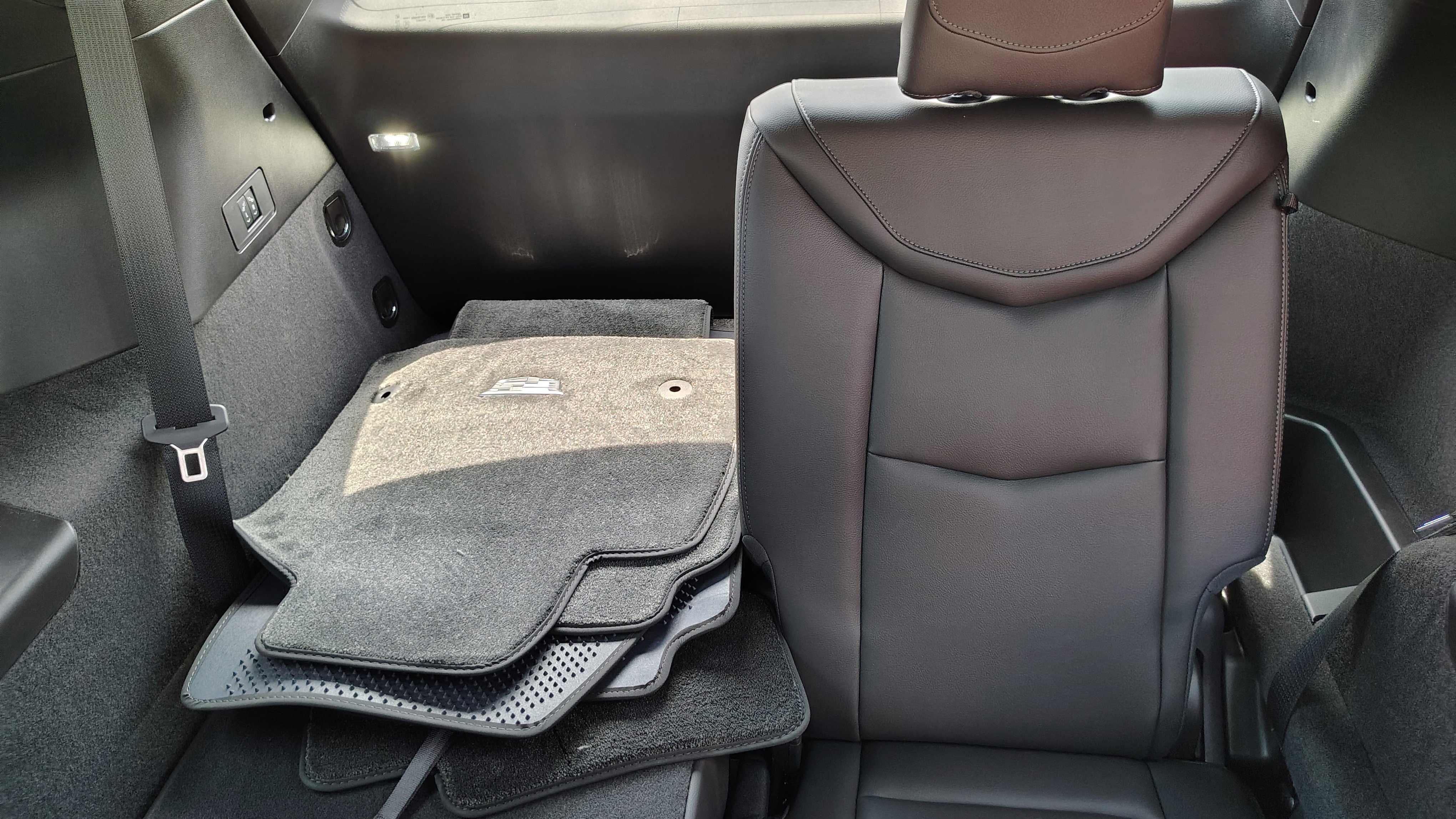 New 2025 Cadillac XT6 Luxury w/ LPO, Premium Carpet Package image 38