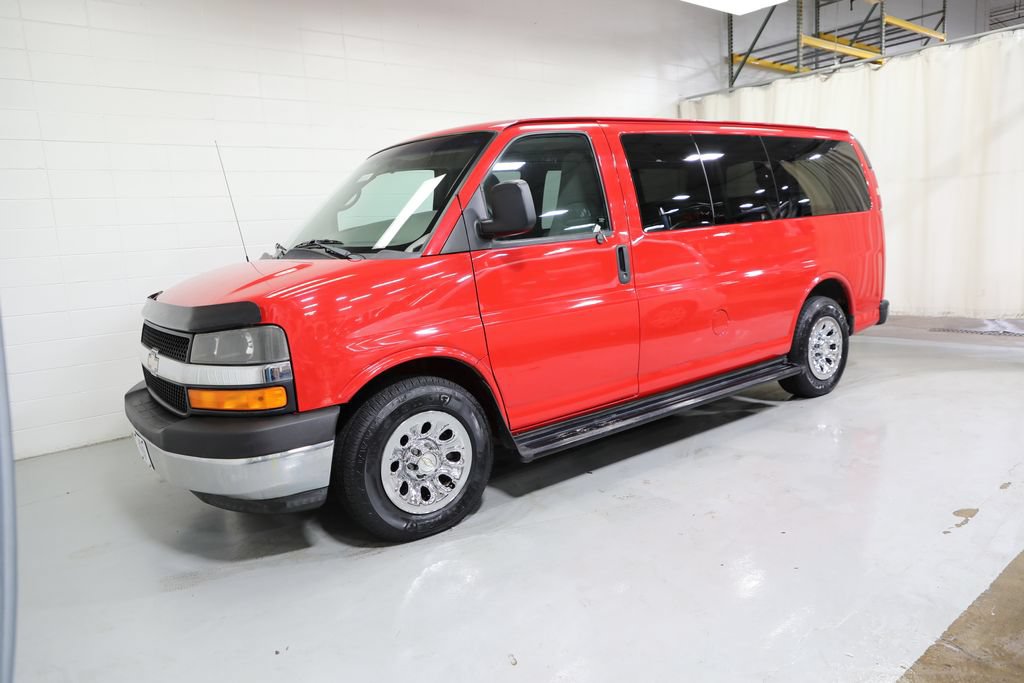 Used 2011 Chevrolet Express 1500 LT w/ LT Preferred Equipment Group RWD image 1