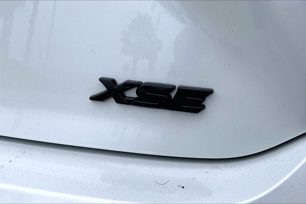 Used 2025 Toyota Camry XSE FWD image 24