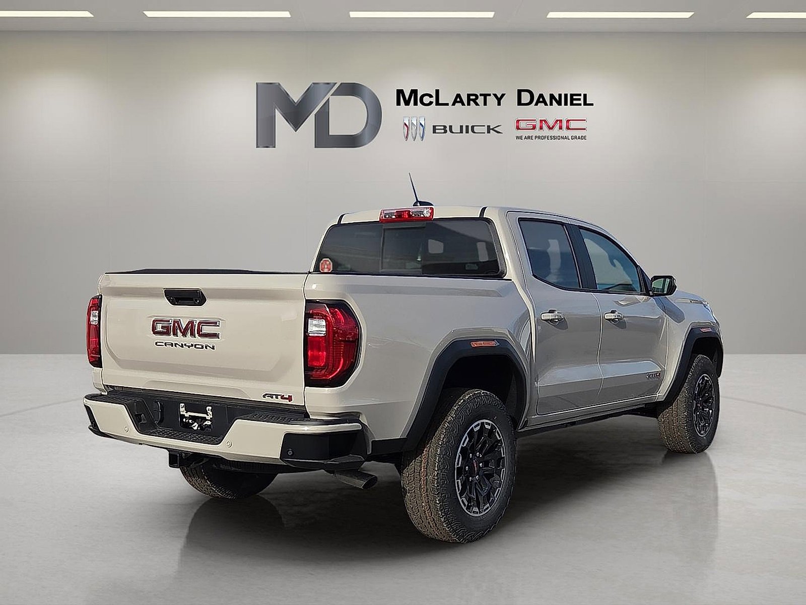 New 2026 GMC Canyon AT4 image 5