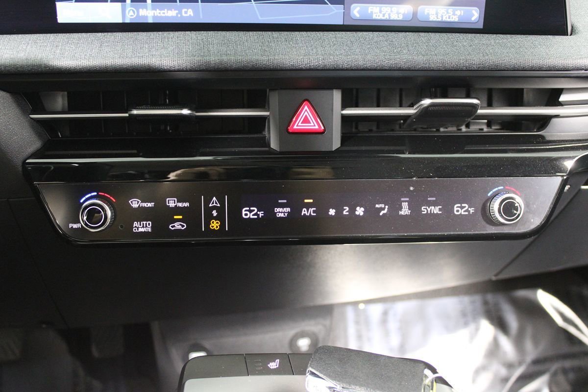 Used 2024 Kia EV6 Light RWD image 16