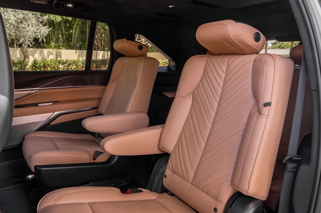 Used 2025 Cadillac Escalade IQ Sport 2 AWD/4WD image 23