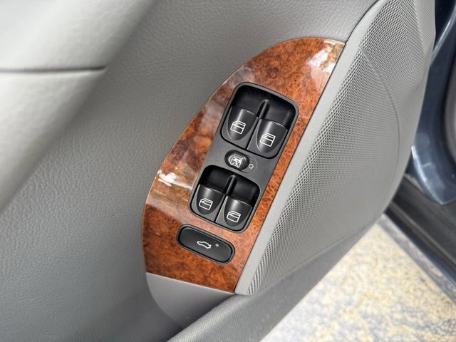 Used 2006 Mercedes-Benz CLK 350 Coupe image 22