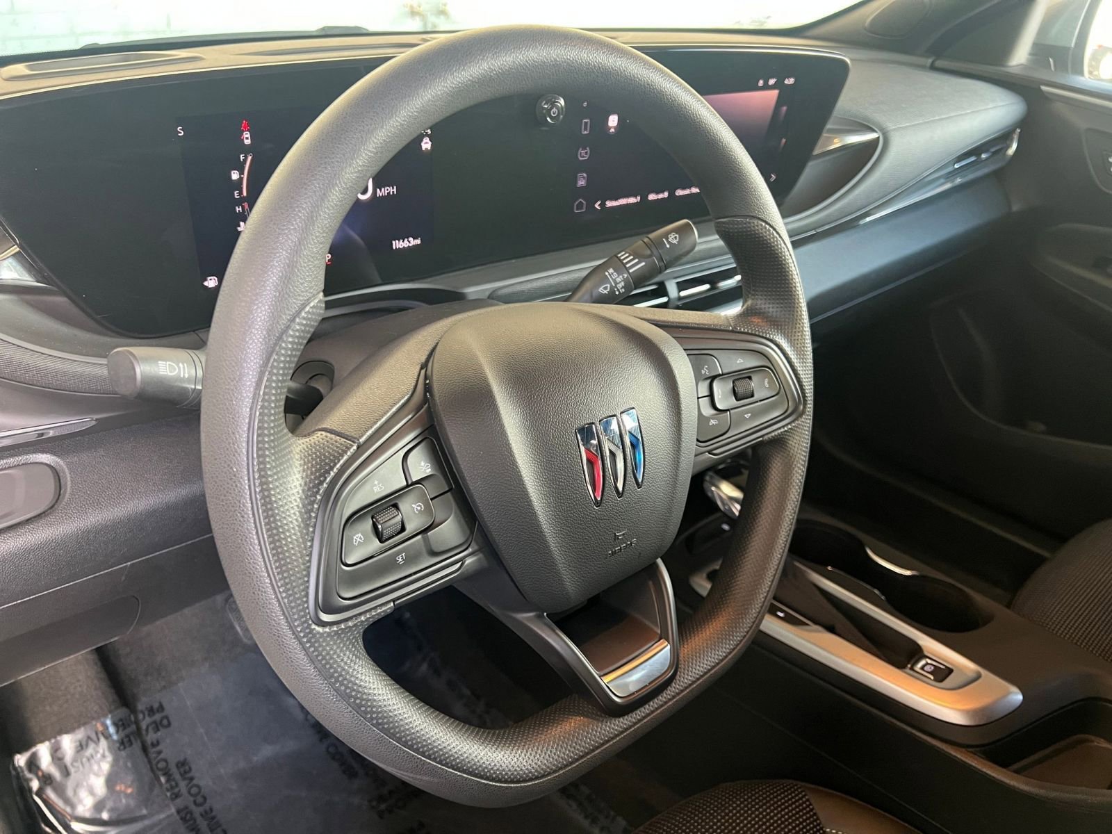 Used 2025 Buick Envista Preferred image 28