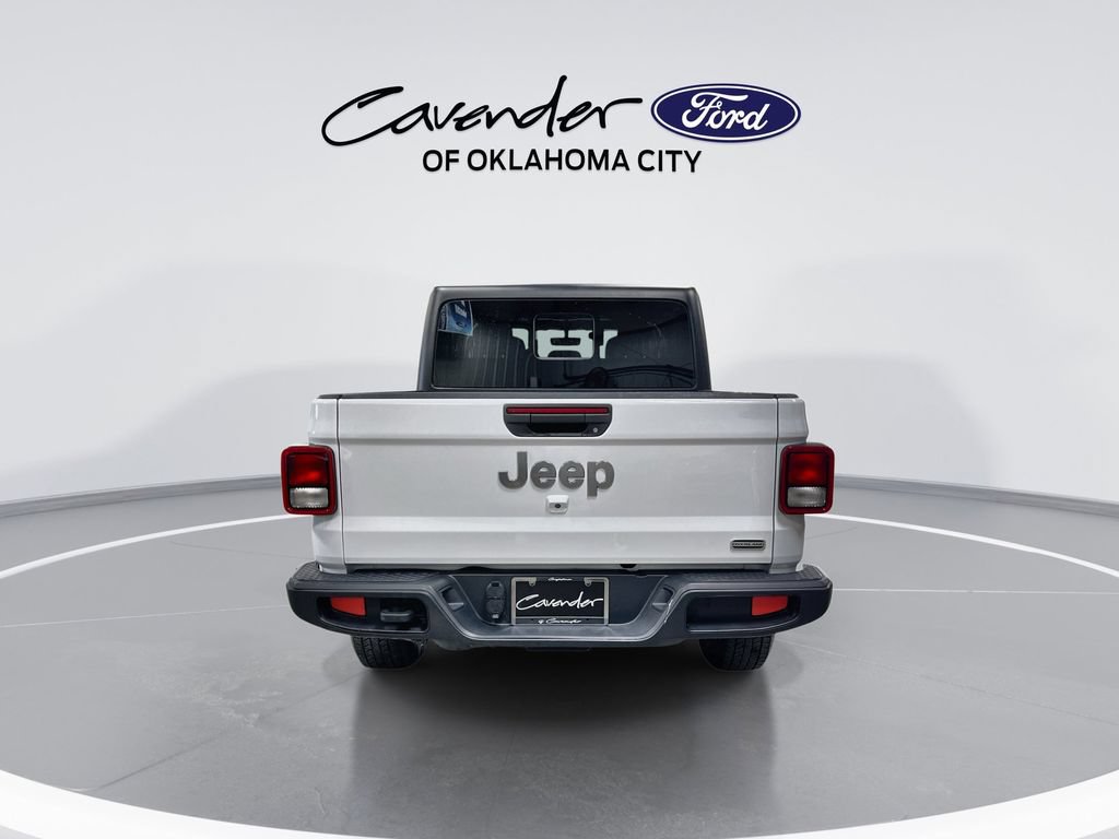 Used 2023 Jeep Gladiator Overland AWD/4WD image 7