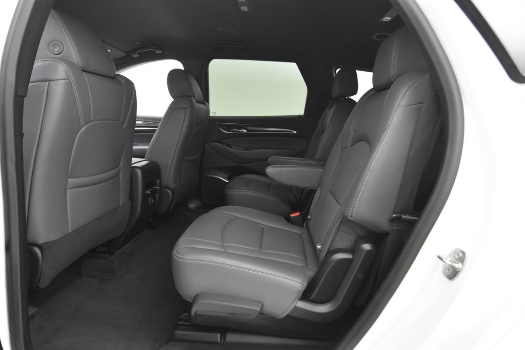 Used 2022 Buick Enclave Essence FWD image 26