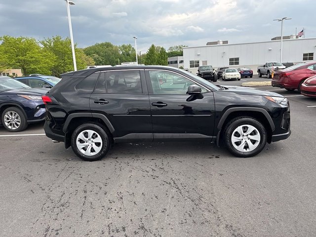 Certified 2025 Toyota RAV4 LE AWD/4WD image 5