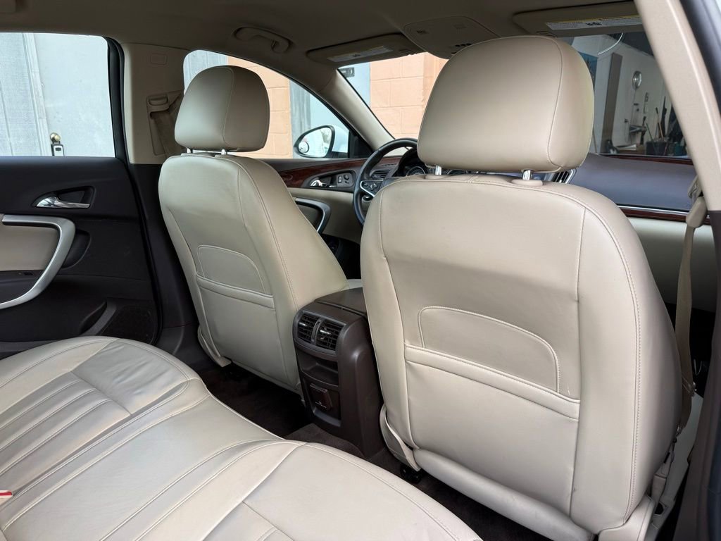 Used 2016 Buick Regal Premium image 18