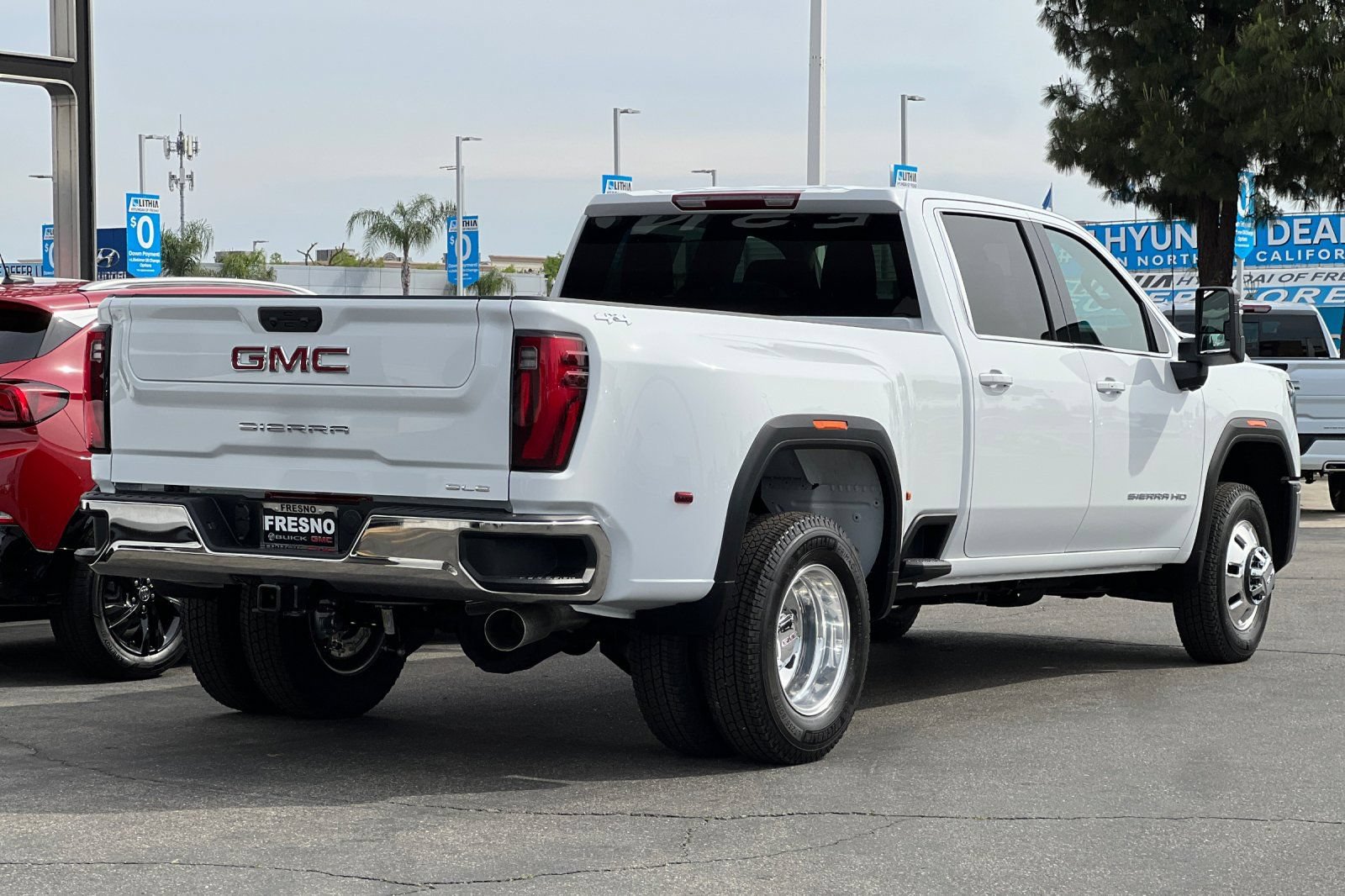 New 2026 GMC Sierra 3500 SLE AWD/4WD image 4