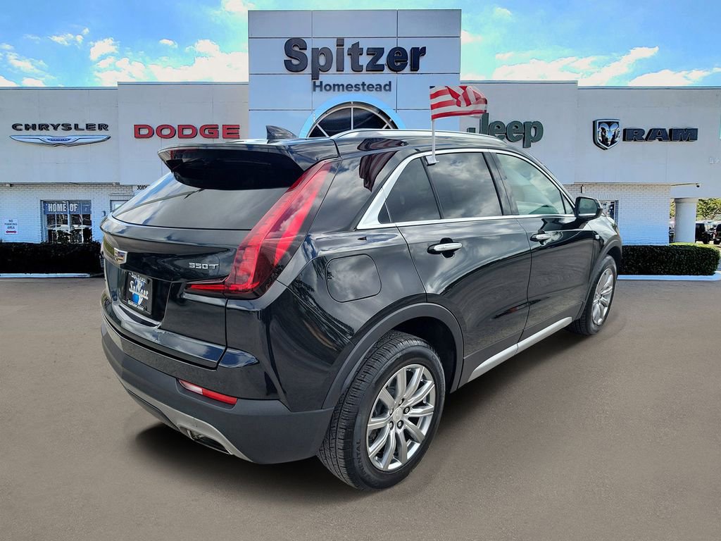 Used 2020 Cadillac XT4 Premium Luxury image 2