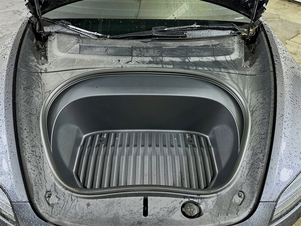 Used 2025 Tesla Model 3 Performance image 9